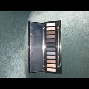 Urban Decay Naked Smoky Palettle